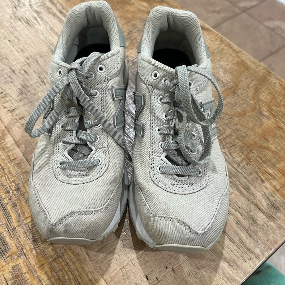 New Balance - Picture 3 of 5